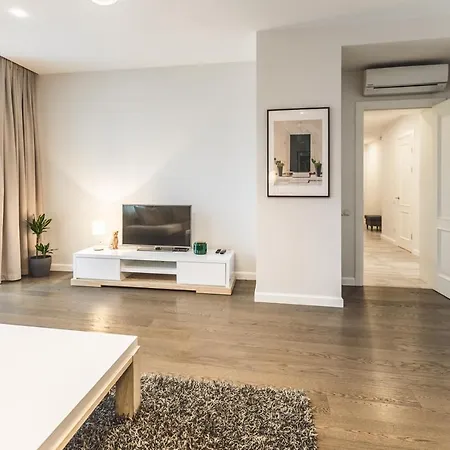 Lux - Skolas Aparthotel 4*