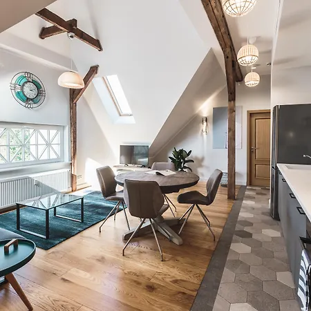 Aparthotel Lux - Skolas