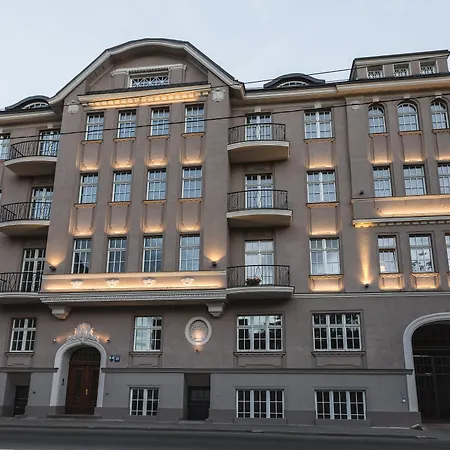 Lux - Skolas Aparthotel 4*