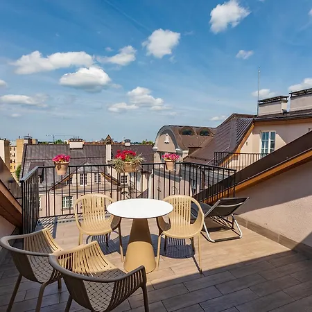 Lux - Skolas Aparthotel Riga